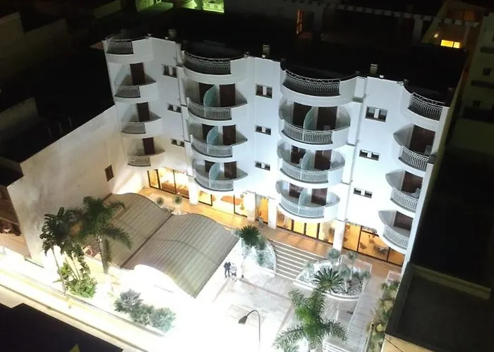 Riva Del Sole 호텔 4*